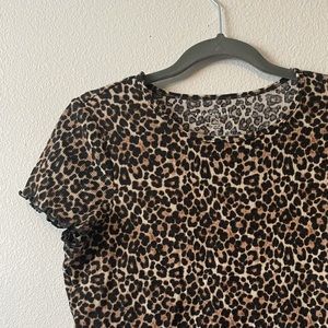 American Eagle leopard print fitted cropped shirt